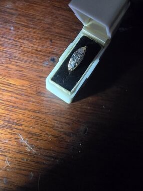 Vintage Gold 10k & DIAMONDS Origional 1920s Wedding Ring